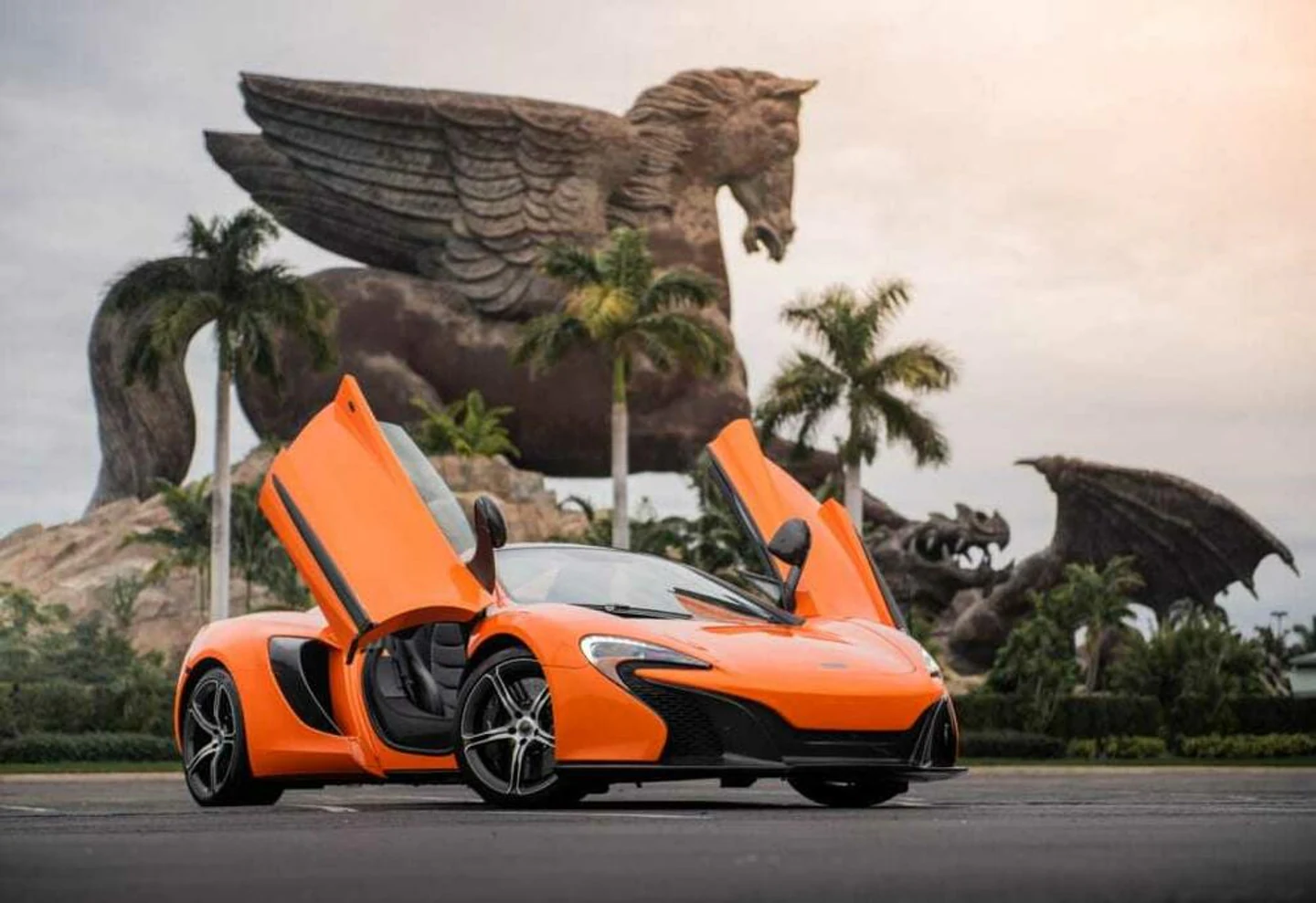 McLaren 650S Spider available for a Miami rental request