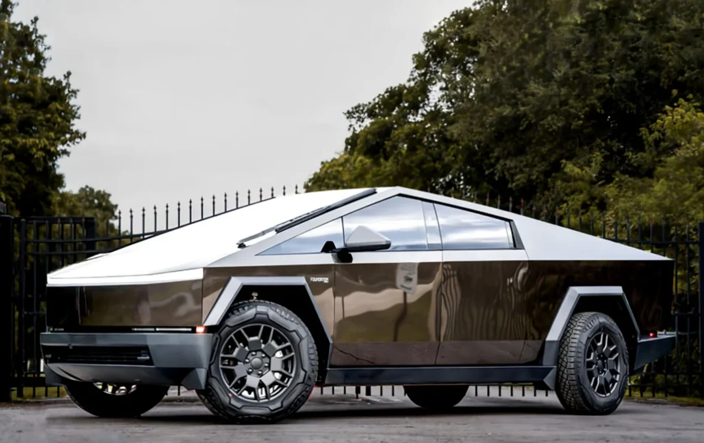 2025 Tesla Cybertruck AWD available for a Miami rental request