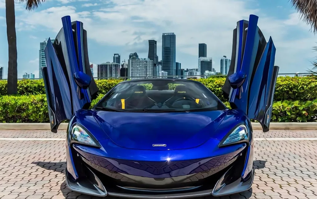 Exterior view of 2022 McLaren 600LT for a Miami drive
