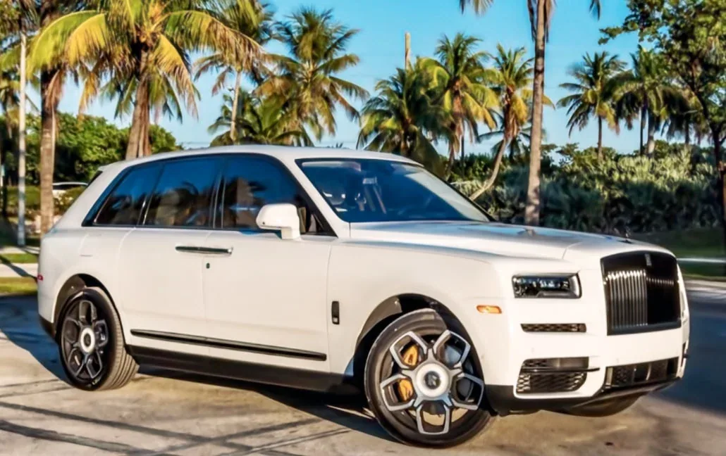 2022 Rolls-Royce Cullinan Black Badge available for a Miami rental request