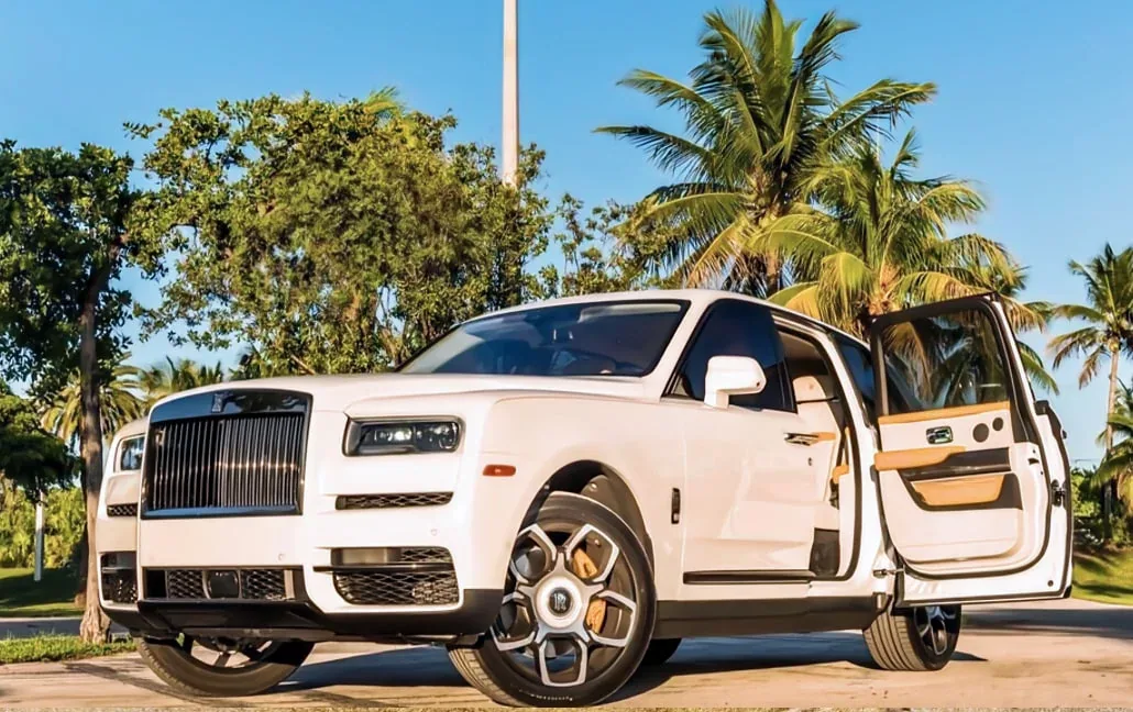 Exterior view of 2022 Rolls-Royce Cullinan Black Badge for a Miami drive