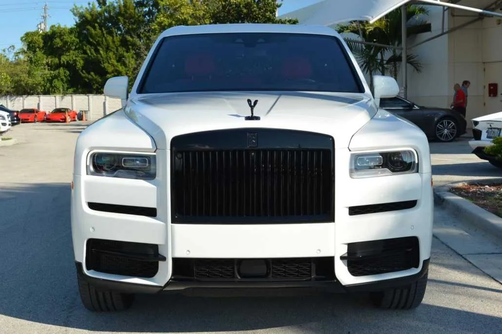 Exterior view of 2020 Rolls-Royce Cullinan for a Miami drive