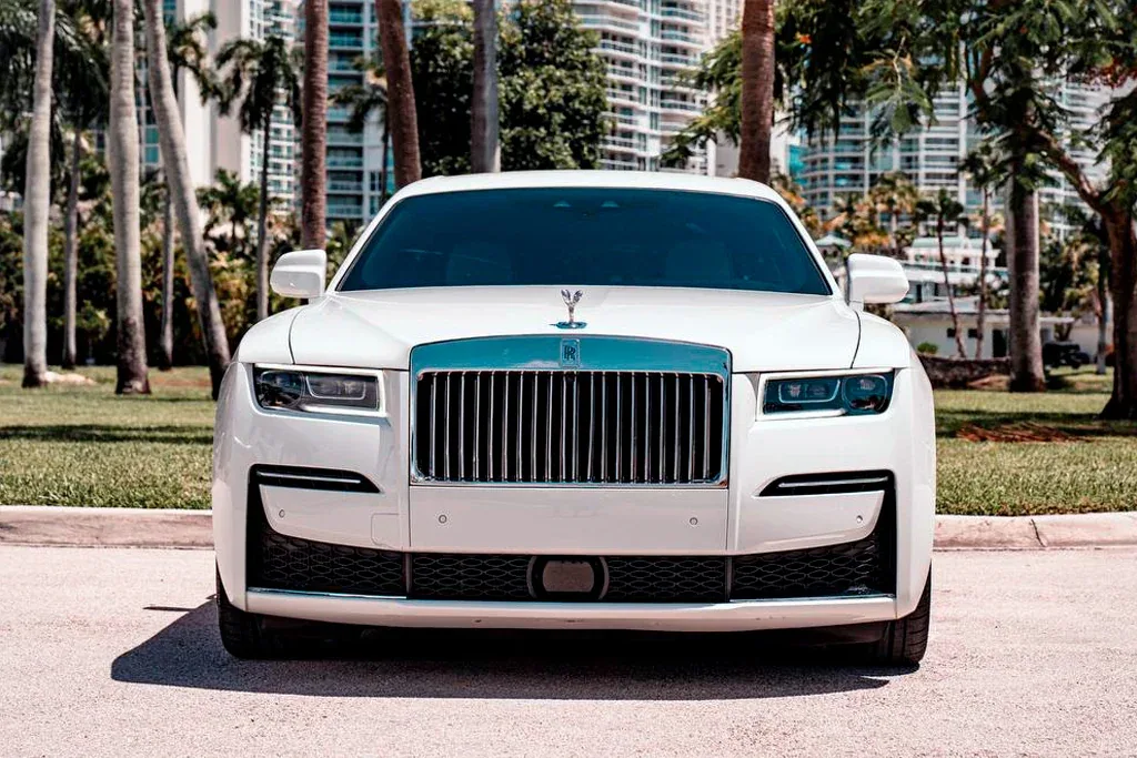 Exterior view of 2022 Rolls-Royce Ghost for a Miami drive